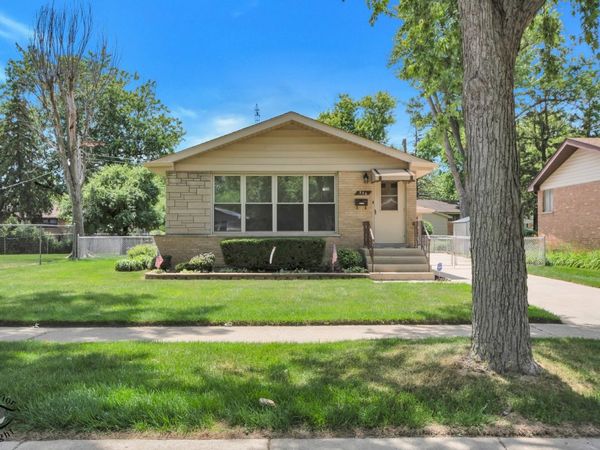 244 Lynn Lane , Chicago Heights, IL 60411