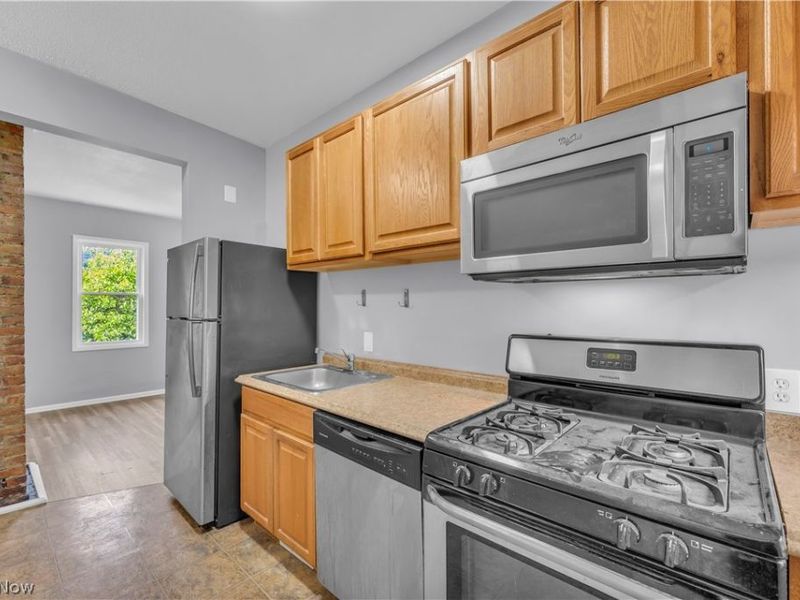 1873 W 47th Street, Unit 2/UP, Cleveland, OH 44102 Photo 13