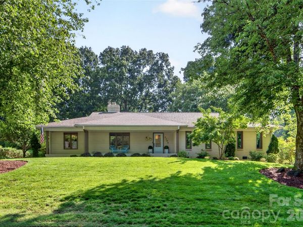 1128 Court Drive , Charlotte, NC 28211