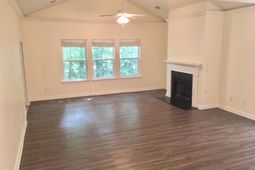 107 Pickering Lane photo 4