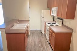 107 Pickering Lane photo 4