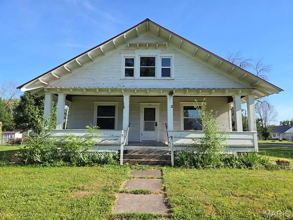 300 E Quincy Street , Lewistown, MO 63452