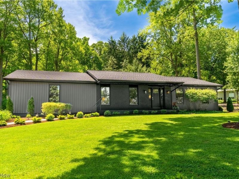 45 Hampshire Road, Akron, OH 44313 Photo 2