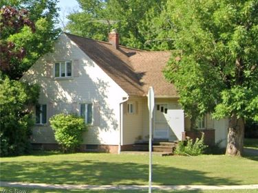 24124 E Silsby Road, Beachwood, OH 44122