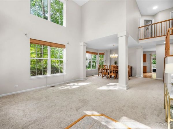 2896 Davenport Drive , West Chicago, IL 60185