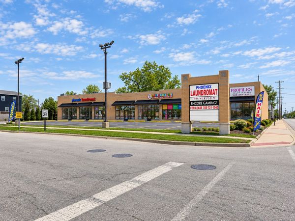 503 W 153 Street, Phoenix, IL 60426