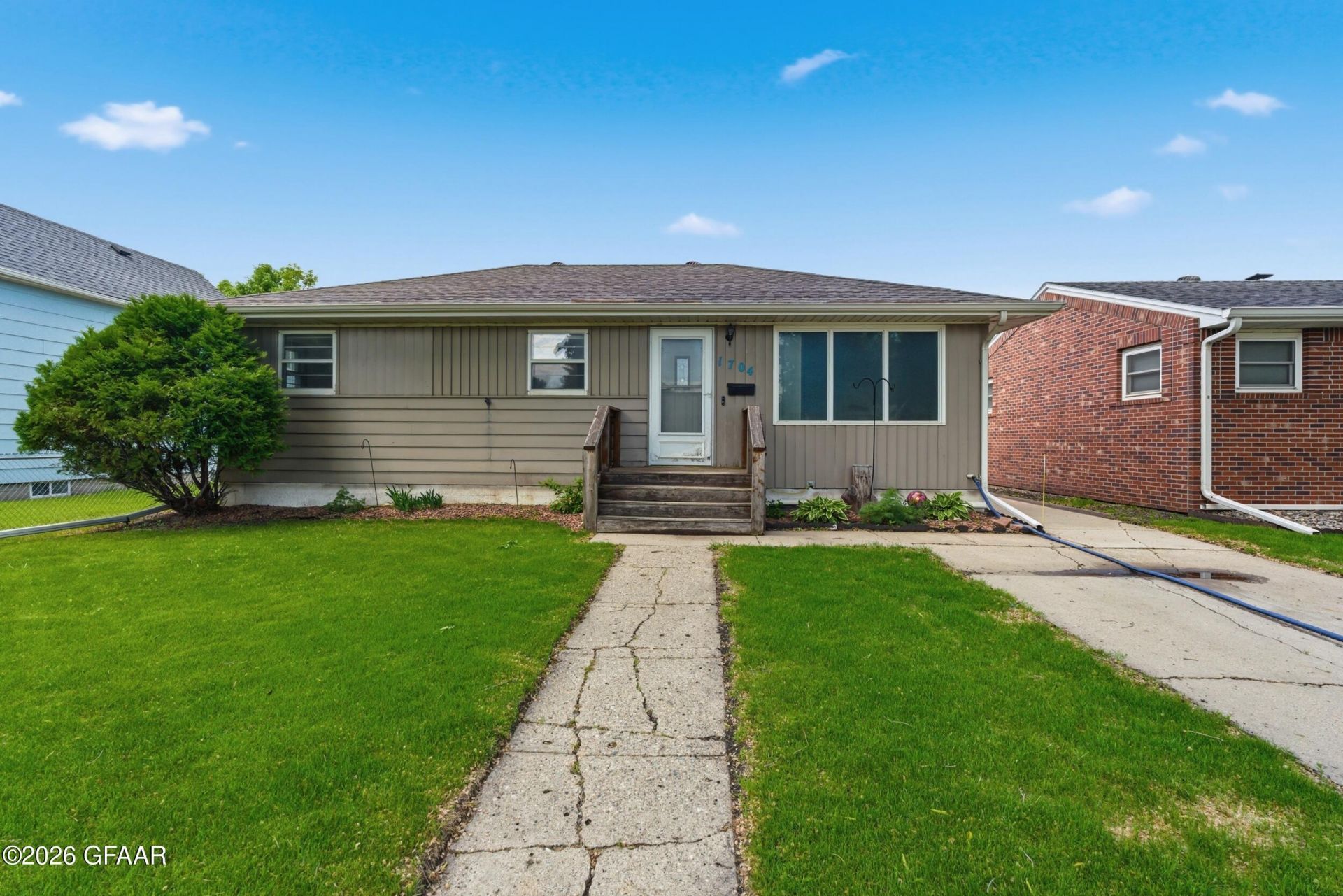 1704 10TH Avenue N primary photo