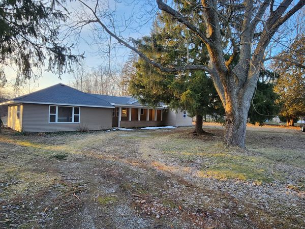 13799 8th Avenue, Marne, MI 49435