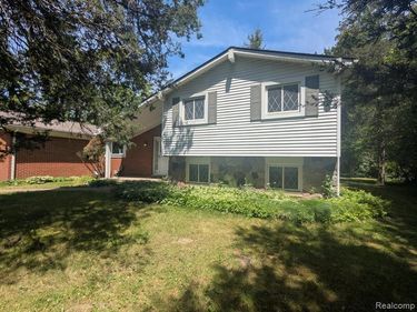 3211 McCluskey, Hamburg Twp, MI 48169