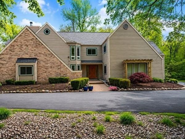4790 Meridian Road, Williamstown Twp, MI 48895