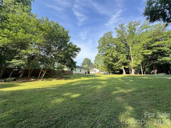 3035 Ross Avenue , Charlotte, NC 28208