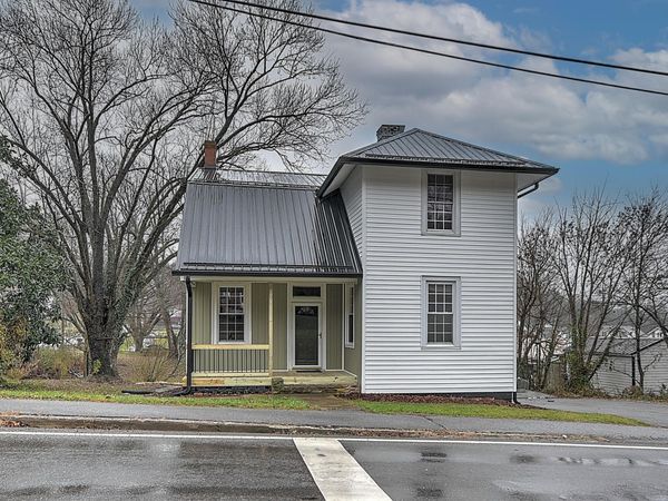 308 East Main Street, Saltville, VA 24370