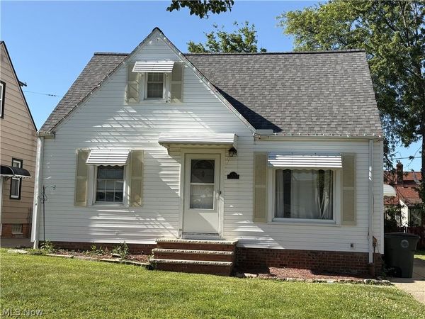 7318 Ira Avenue , Brooklyn, OH 44144