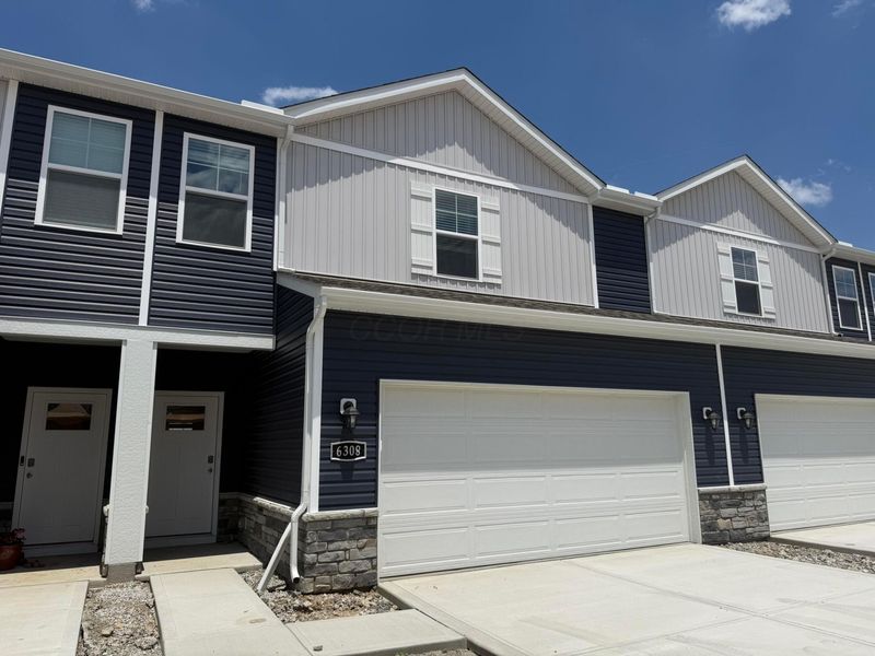 6308 N Marinelli Drive N, Columbus, OH 43228 Photo 2
