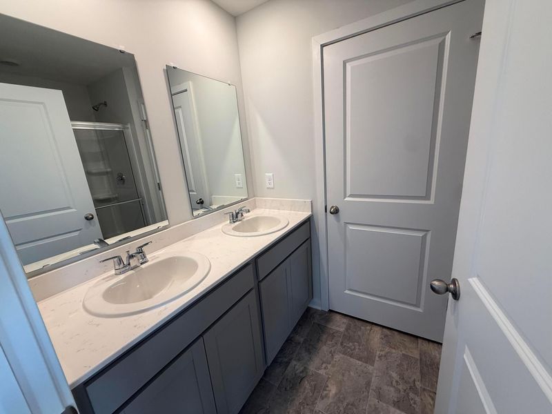 6308 N Marinelli Drive N, Columbus, OH 43228 Photo 9