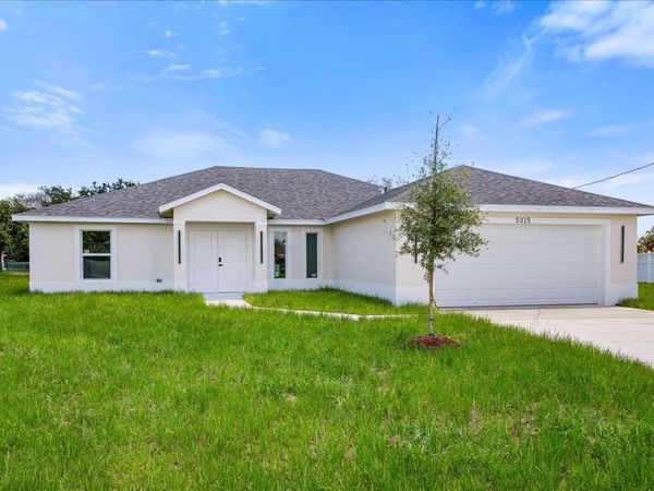 5315 NW Nail Court, Port St. Lucie, FL 34986