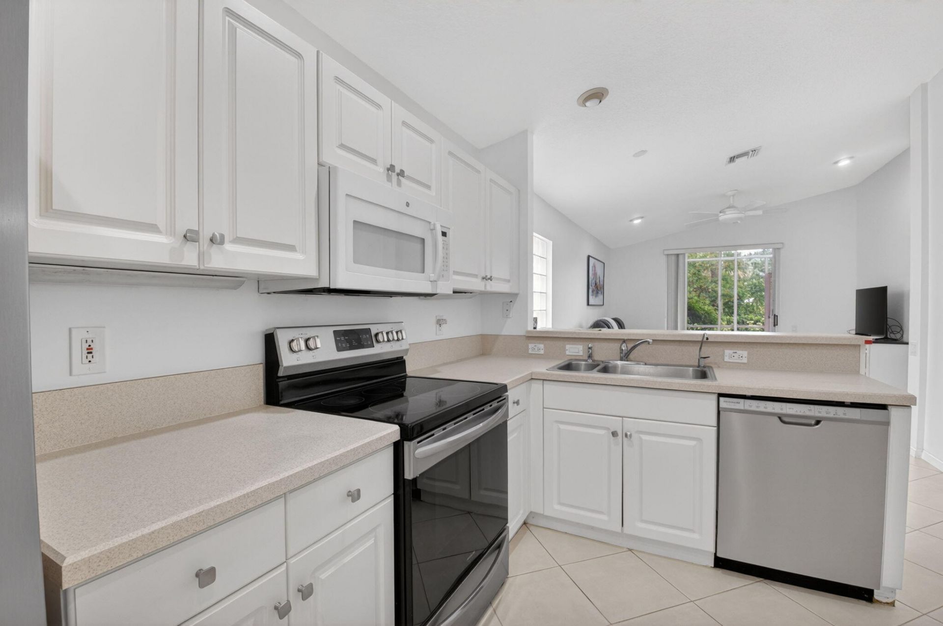 5304 Wycombe Avenue, Boynton Beach, FL 33437 Photo