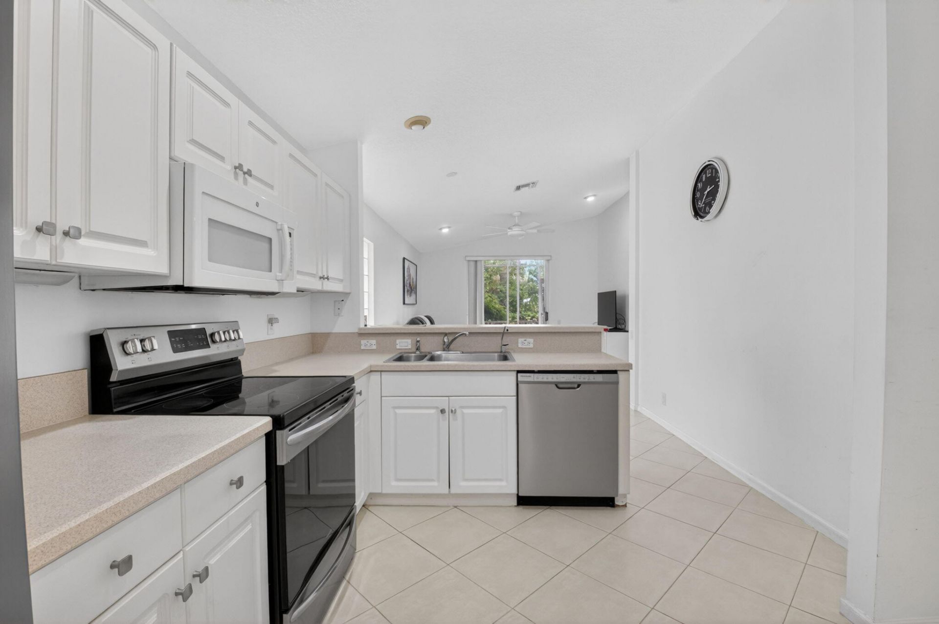 5304 Wycombe Avenue, Boynton Beach, FL 33437 Photo
