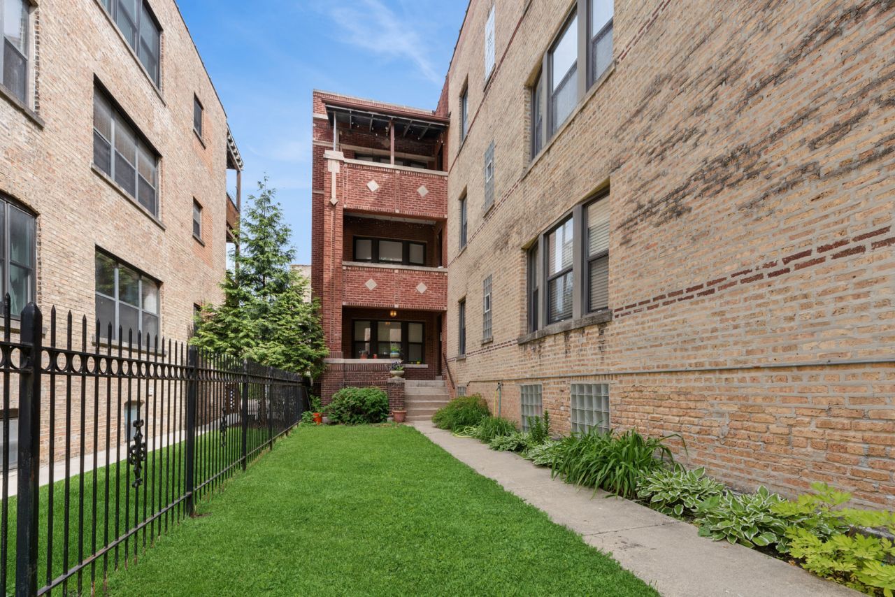 2712 W Leland Avenue , Unit 3, Chicago, IL 60625 Main Photo