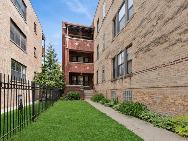 2712 W Leland Avenue , Unit 3, Chicago, IL 60625