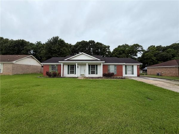 7750 Heaton Drive, Theodore, AL 36582