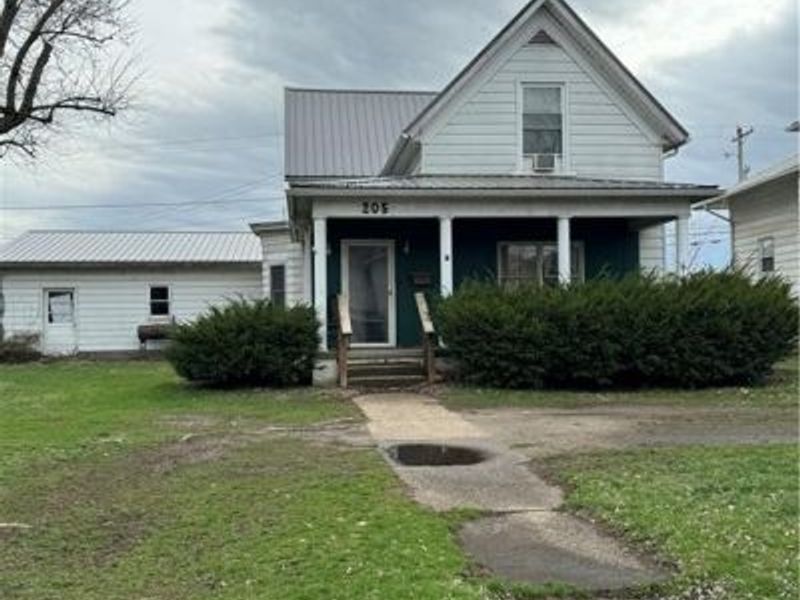 842 Locust Street, Coshocton, OH 43812 Photo 2
