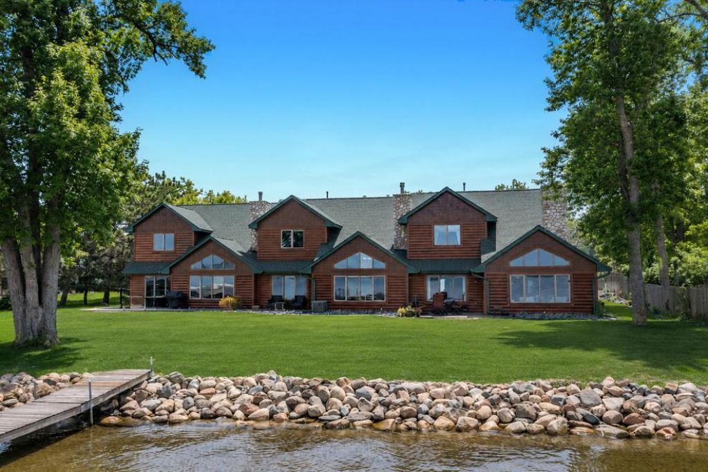 10442 Gull Point Road , East Gull Lake, MN 56401
