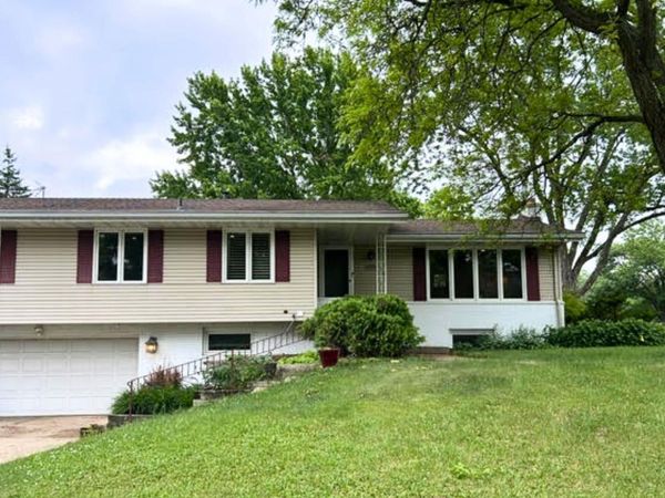 9717 Russell Avenue S, Bloomington, MN 55431