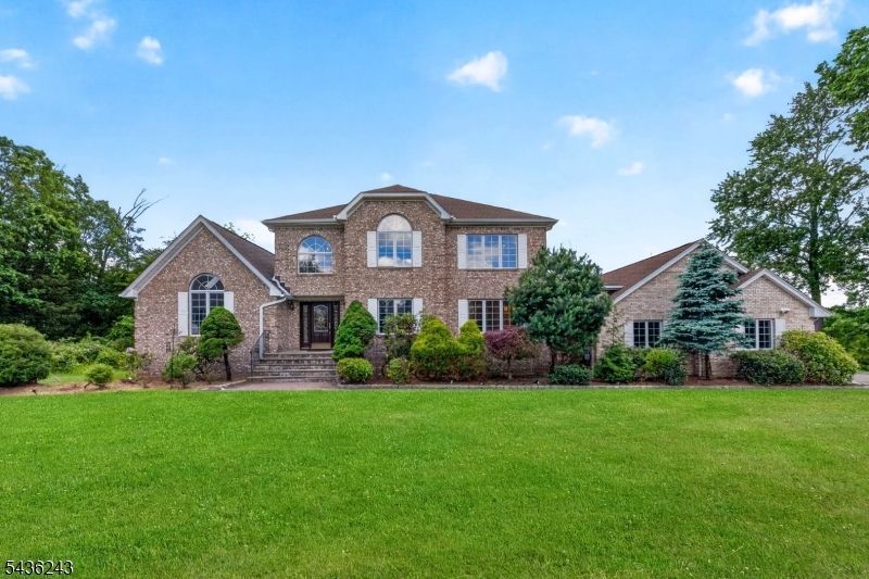 8 Van Duyne Ct, Montville, NJ 07082 Main Photo