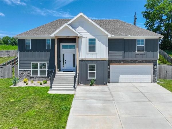 20113 Cider Court, Weston, MO 64098