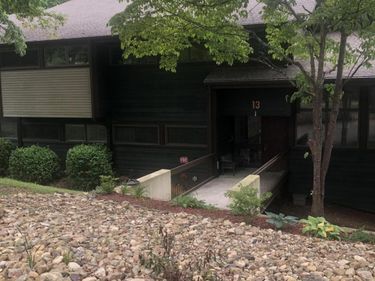 13 Ridgeway Rd, Norris, TN 37828