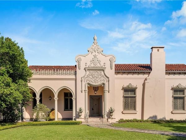 27 AUDUBON Place, New Orleans, LA 70118