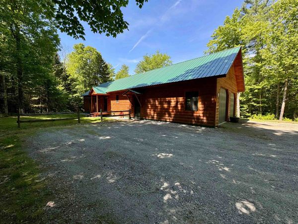 46 Jennings Lane, Newbury, VT 05051