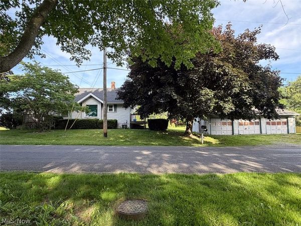 853 Swartz Road , Akron, OH 44319