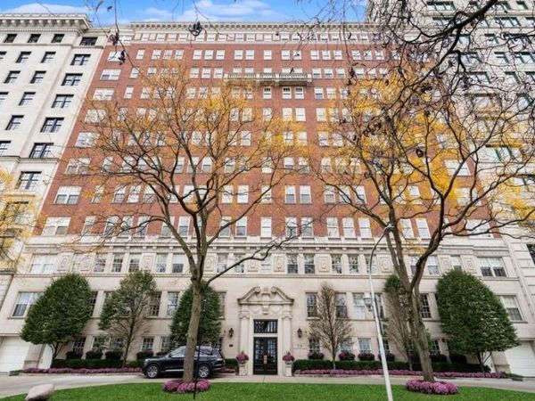 219 E LAKE SHORE Drive, Unit 6D, Chicago, IL 60611