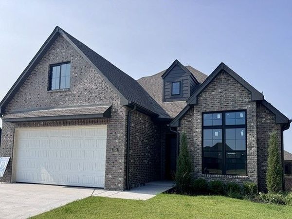 3704 W Laredo Street , Broken Arrow, OK 74012