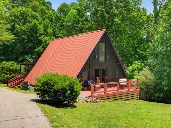 802 Livingston Boat Dock Road, Allons, TN 38541