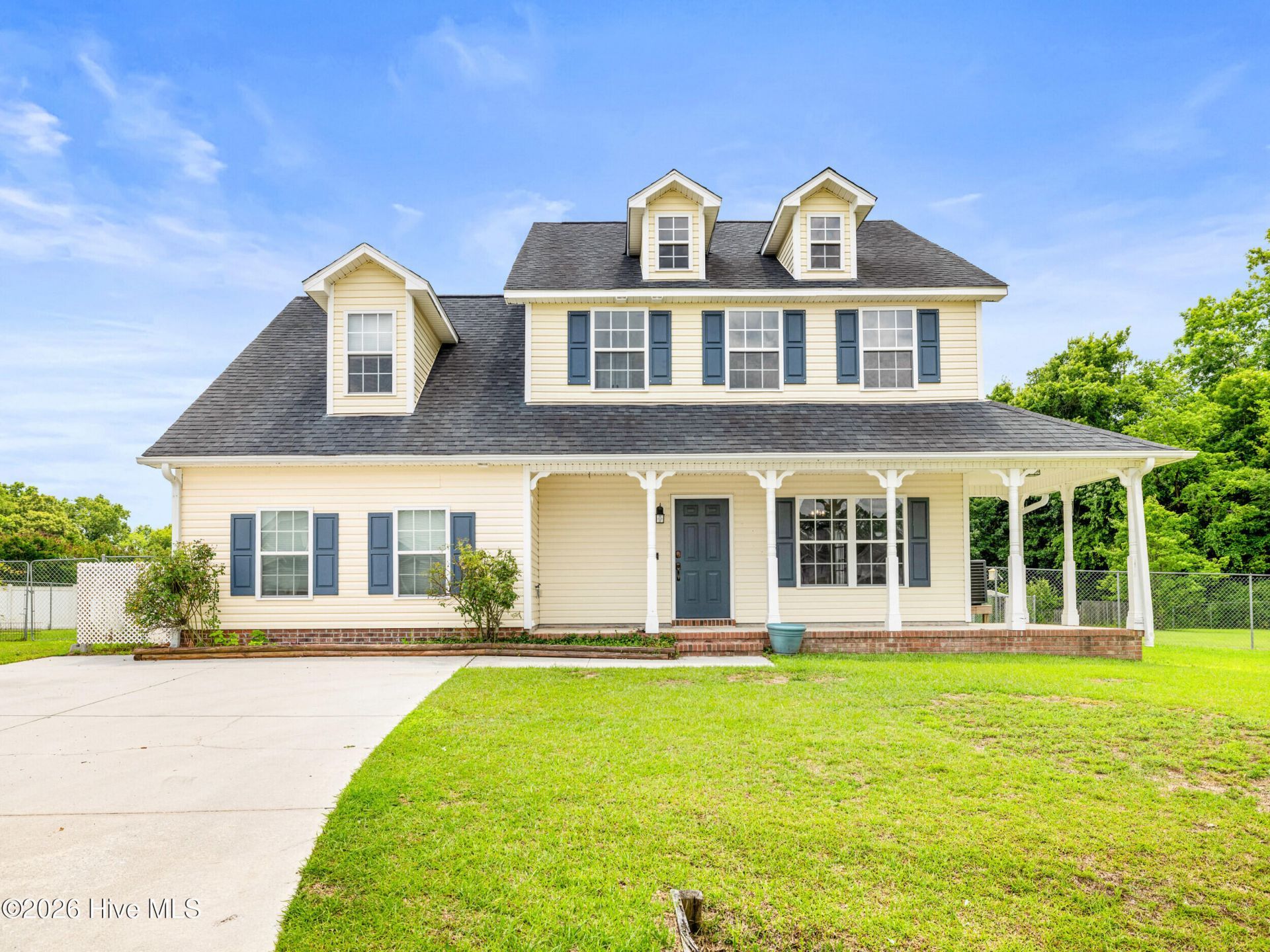 305 Rivers Edge Court, Jacksonville, NC 28540 Main Photo