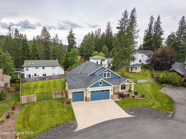 8729 N Stable Trace CT , Hayden, ID 83835