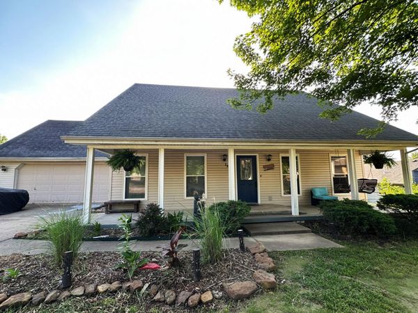 880 Redel Place, Bolivar, MO 65613