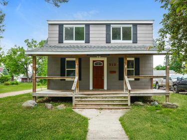 212 Wood Street S, Mora, MN 55051
