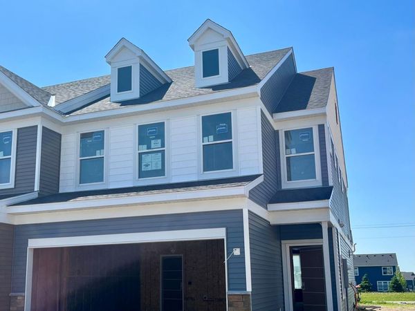 4765 AirLake Drive , Woodbury, MN 55129
