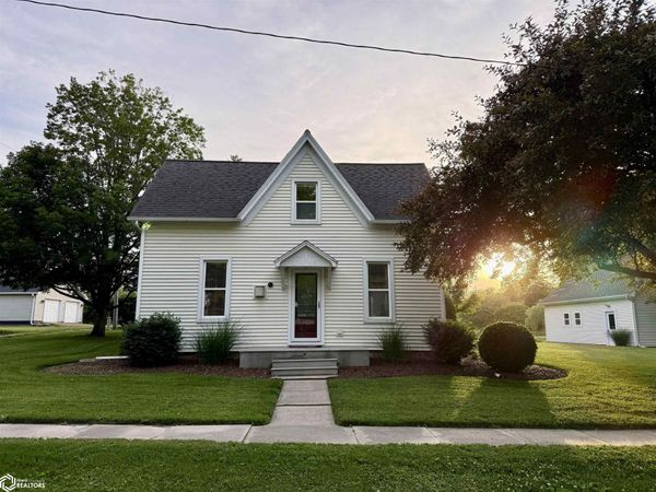 413 N Harrison Street, Mediapolis, IA 52637