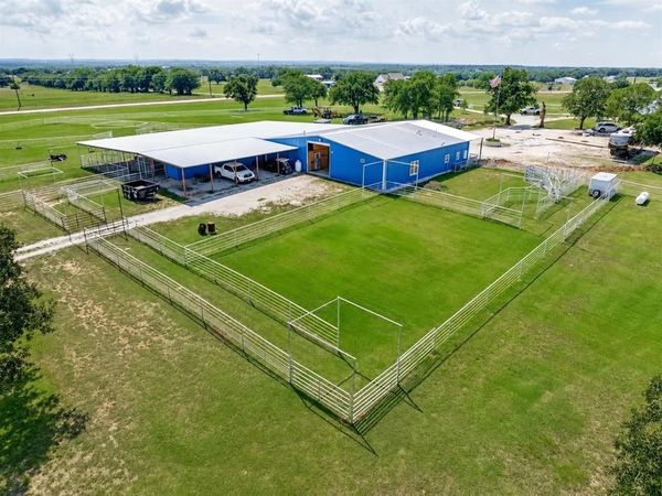 125 Rolling Bend Road, Alvord, TX 76225