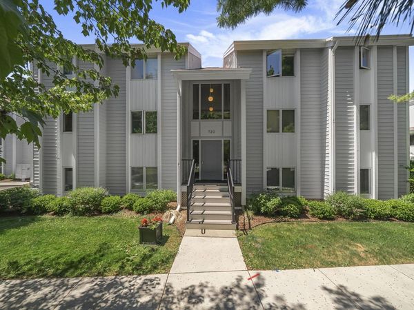 720 Centre Place, Unit 20, Traverse City, MI 49686