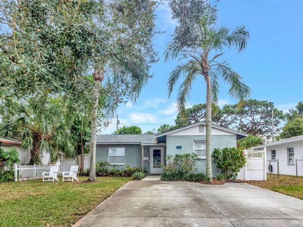 4136 13TH AVENUE N, ST PETERSBURG, FL 33713