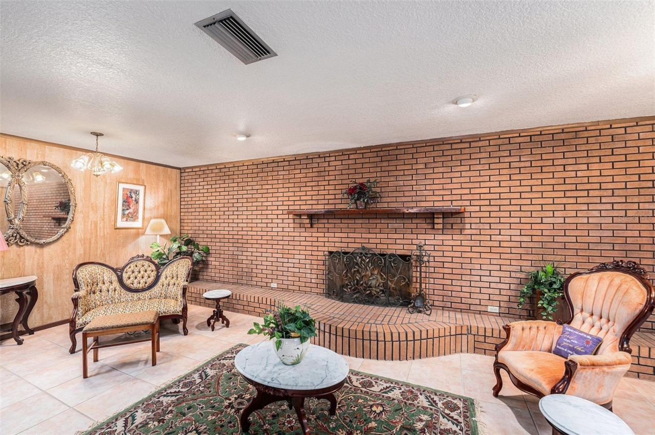 5105 N 45th Street , Tampa, FL 33610 Photo