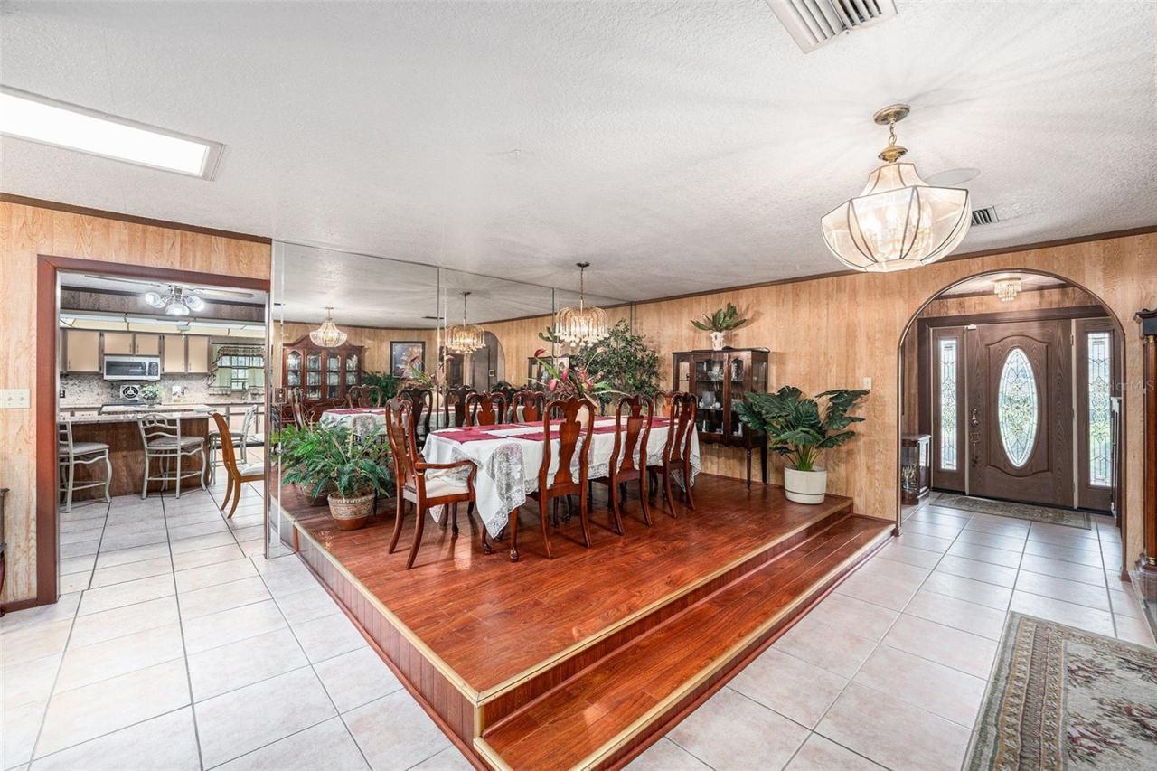 5105 N 45th Street , Tampa, FL 33610 Photo