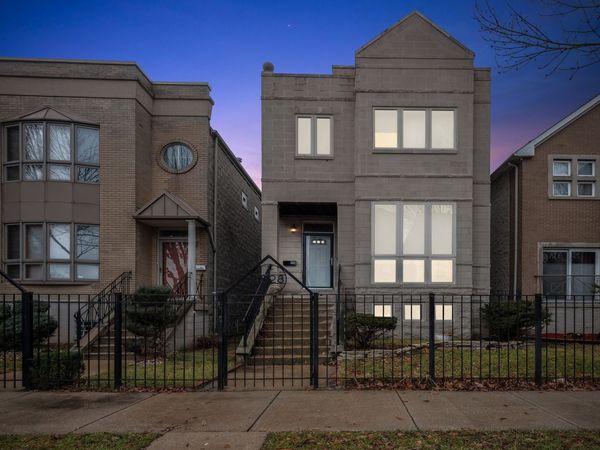 4528 S Saint Lawrence Avenue , Chicago, IL 60653