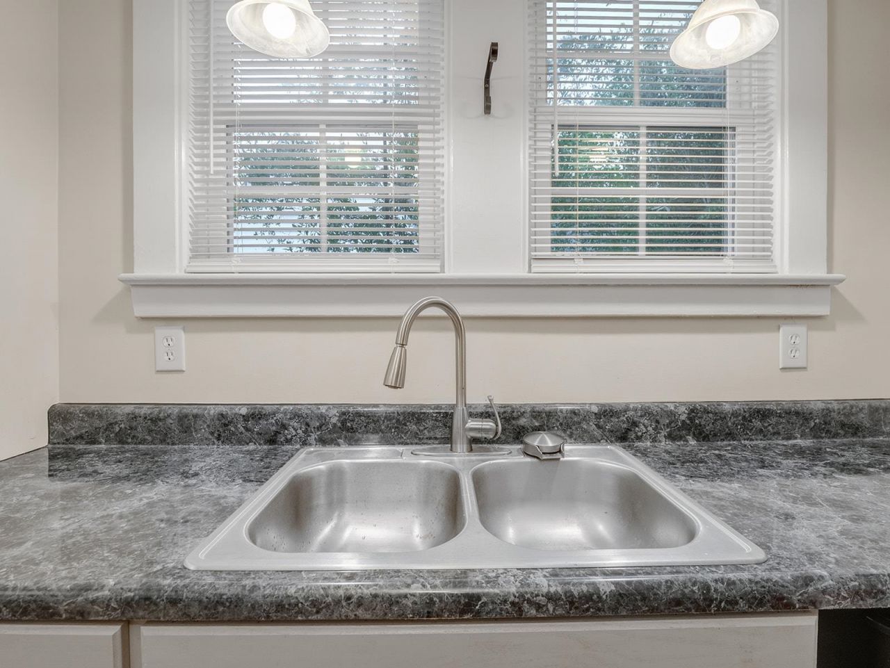117 Cooper St. Photo 22